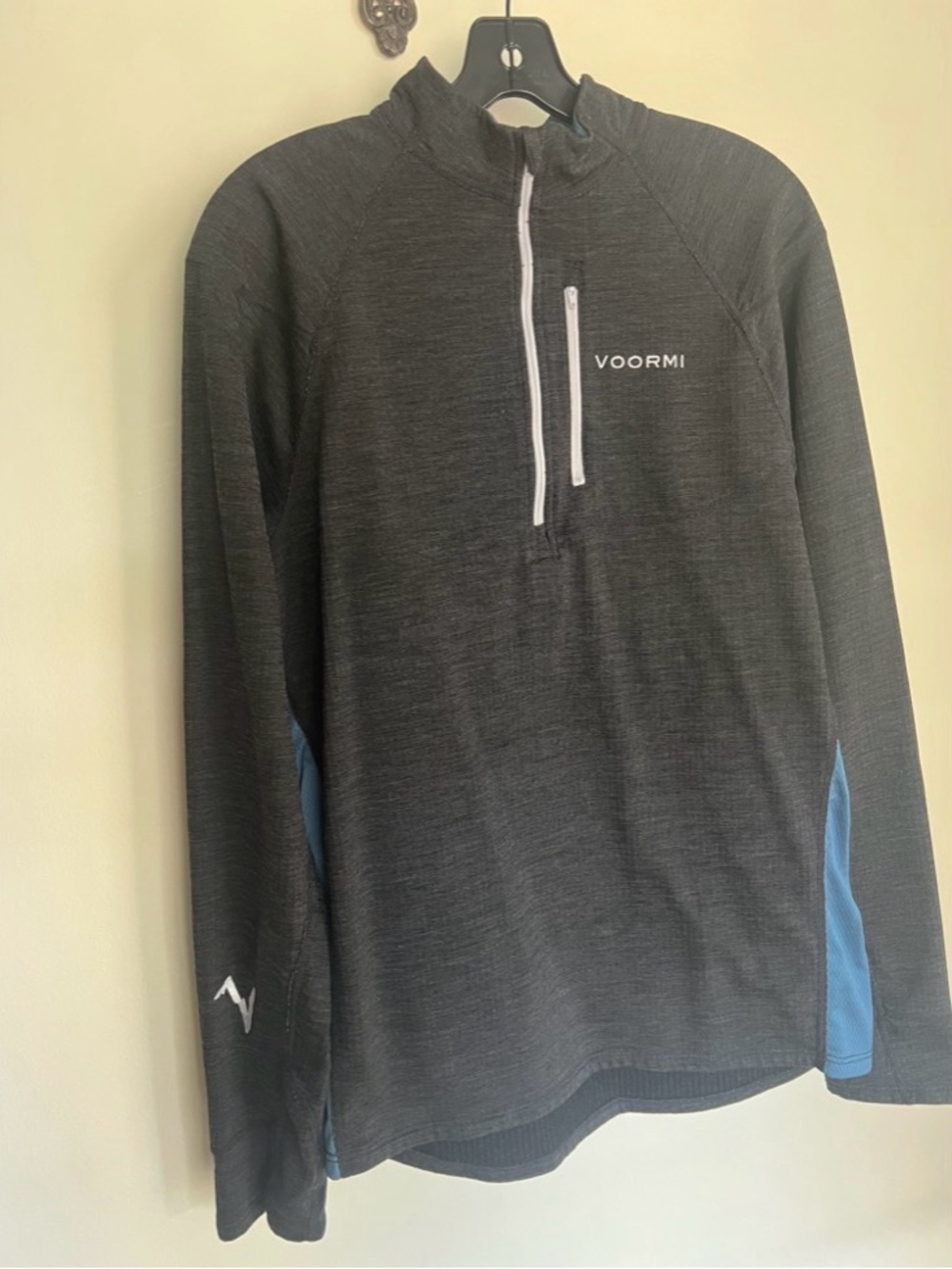 VOORMI Made in USA Men's Access NXT 1/4 Zip Pullover in charcoal and aqua XL